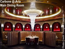 Aria - Carbone - Main dining room with Murano crystal chandelier