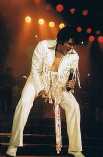 Johnny Fortuno as Elvis