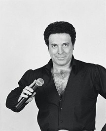 Harmik as Tom Jones