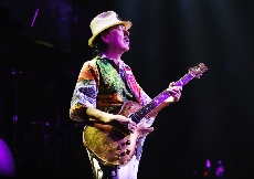 Carlos Santana Returns To The House Of Blues