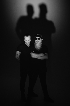 Cairo Knife Fight and Matt Garstka Visit Sand Dollar at Plaza