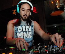 DJ Steve Aoki